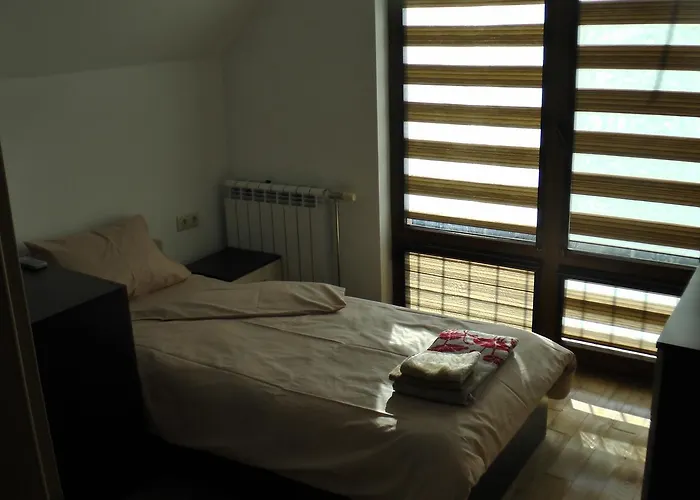 Appartement Center , Modern And Quiet