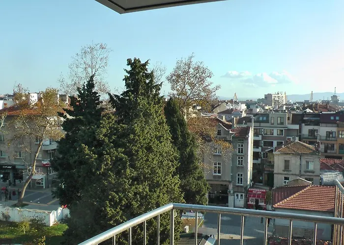 Center , Modern And Quiet * Burgas