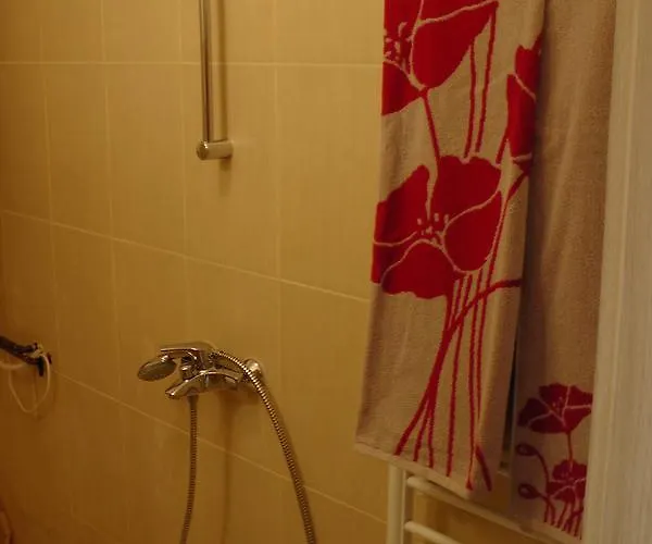 Center , Modern And Quiet Appartement