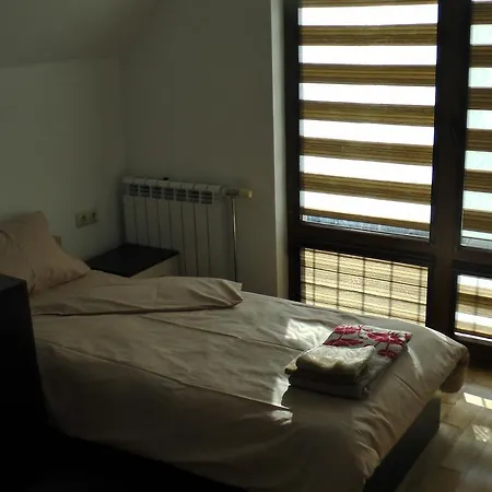 Apartment Center , Modern And Quiet