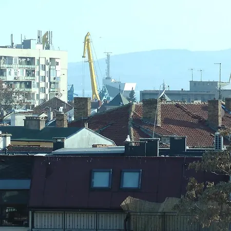 Apartment Center , Modern And Quiet