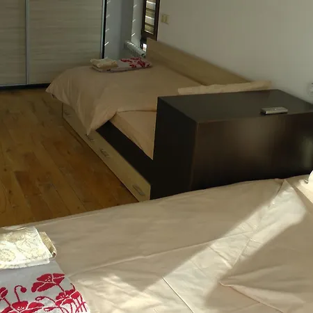 Center , Modern And Quiet Apartment Burgas